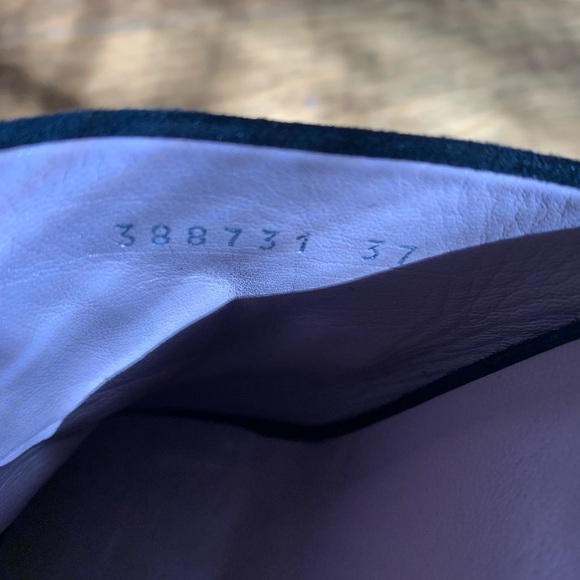 Authentic Gucci Hasler Horsebit Accent Suede Mules in Black, Size 7 (37) - Picture 6 of 7